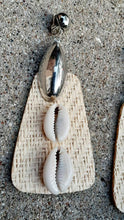 Load image into Gallery viewer, Handmade Natural Boho Raffia and cowrie Clip On Earrings
