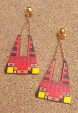 Load image into Gallery viewer, Natural Wood Kente Print Clip On  Earrings
