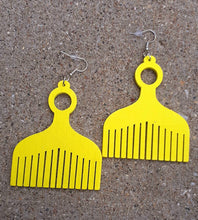 Load image into Gallery viewer, Afrocentric Wooden Afro  comb Earrings yellow
