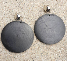 Load image into Gallery viewer, Classic Natural Wooden Clip On Dangle Earrings black
