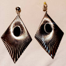 Load image into Gallery viewer, Silver Extra Large Handmade Hammered Metal Disc Clip On Earrings silver
