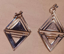 Load image into Gallery viewer, Light Silver glitter Clip On Earrings
