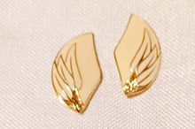Load image into Gallery viewer, Vintage enameled Berebi Clip On Stud Earrings
