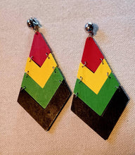 Load image into Gallery viewer, Clip On Wooden Afrocentric Handpainted Design Earrings
