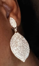 Load image into Gallery viewer, Blingy Runway gold Metal Rhinestone Clip On Earrings gold
