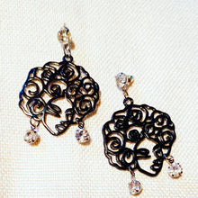 Load image into Gallery viewer, Abstract Face Design Dangle Earrings pierced ears Black
