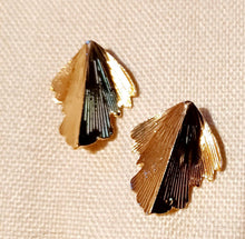 Load image into Gallery viewer, Medium sized Gold Cluster Stud Clip On Earrings
