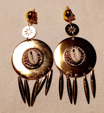 Load image into Gallery viewer, Handmade Hammered Gold Metal and cowrie shell Clip On Earrings
