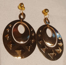 Load image into Gallery viewer, Large Hammered Metal Hoop Clip On Earrings Gold
