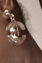 Load image into Gallery viewer, Vintage Silver Metal Art Deco Design Clip On Earrings
