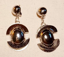 Load image into Gallery viewer, Vintage Silver Metal Art Deco Design Clip On Earrings
