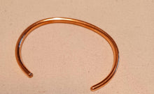 Load image into Gallery viewer, Mens  Simple Copper Bracelet

