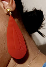 Load image into Gallery viewer, Red and gold Metal Dangle Clip On Earrings
