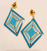 Load image into Gallery viewer, Abstract Metal Design Clip On Dangle Earrings
