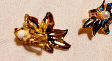 Load image into Gallery viewer, Abstract Flower Stud Clip On Earrings gold
