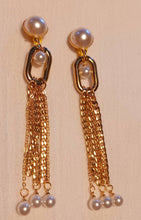 Load image into Gallery viewer, Glamourous Handmade Gold Metal faux pearl and chain Clip On Earrings
