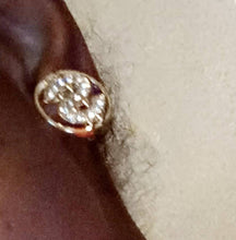 Load image into Gallery viewer, Rhinestone dollar sign Stud Clip On Earrings gold
