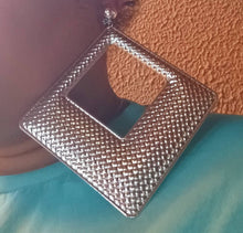 Load image into Gallery viewer, Extra large Hammered Metal Square Clip On Earrings  gold
