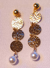 Load image into Gallery viewer, Handmade Hammered Metal Disc Clip On Earrings gold 3 inch
