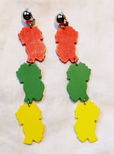 Load image into Gallery viewer, Handmade Wooden afrocentric  Earrings Clip on

