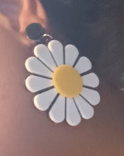 Load image into Gallery viewer, Large pop art Vintage Style Acrylic Daisy Clip On Earrings
