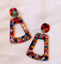 Load image into Gallery viewer, Vintage Style Minimalist Confetti Lucite Dangle Earrings (pierced ears)
