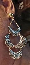Load image into Gallery viewer, Hammered Metal Dangle Clip On Earrings silver
