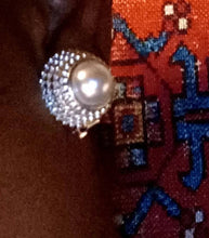 Load image into Gallery viewer, Large Classic Pearl Stud Clip On Earrings
