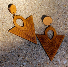 Load image into Gallery viewer, Natural wood dangle Earrings

