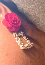 Load image into Gallery viewer, Artsy flower Earrings (pierced ears)

