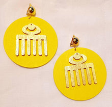 Load image into Gallery viewer, Large Wooden Adinkra Symbol Clip On Earrings
