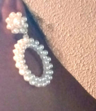 Load image into Gallery viewer, Small Clip On Pearl Hoop Earrings gold
