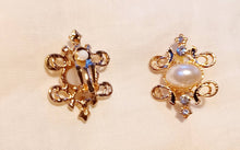 Load image into Gallery viewer, Vintage style Rhinestone and Pearl Stud Clip On Earrings
