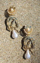 Load image into Gallery viewer, Pop Art girl with a pearl Earrings Clip on Style
