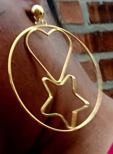 Load image into Gallery viewer, Extra large heart and star Metal Hoop Clip On Earrings Gold
