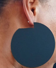 Load image into Gallery viewer, Minimalist Large Black Metal Disc Earrings pierced ears
