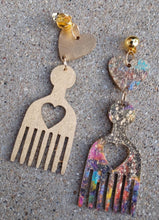Load image into Gallery viewer, Natural Wood Handmade handpaint Afro Pick Clip On Dangle Earrings
