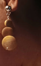 Load image into Gallery viewer, Small Minimalist wooden dangle Clip On Earrings
