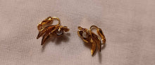 Load image into Gallery viewer, Antique Gold Flower Cluster Stud Clip On Earrings 1950s
