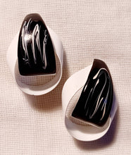 Load image into Gallery viewer, Vintage metal cluster Earrings 1970s era
