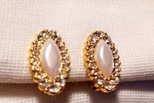 Load image into Gallery viewer, Vintage pearl and crystal Clip On stud earrings
