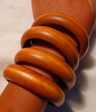 Load image into Gallery viewer, Vintage Chunky Wooden Bangle Set of 4 natural brown
