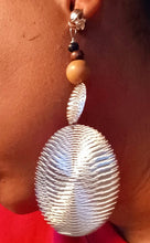 Load image into Gallery viewer, large Hammered Metal Disc Clip On Earrings silver
