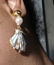 Load image into Gallery viewer, Habdmade Shell Clip On Earrings Beach Boho Style
