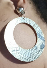 Load image into Gallery viewer, Faux Snakeskin Hoop Clip On Earrings beige and black
