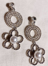 Load image into Gallery viewer, Handmade Faux Pearl Flower Hoop Clip On Earrings
