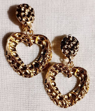 Load image into Gallery viewer, Small Hammered Metal Heart Hoop Clip On Earrings gold Small

