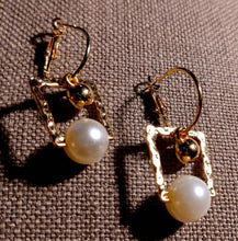 Load image into Gallery viewer, Small Minimalist faux pearl hoop earrings (pierced ears)

