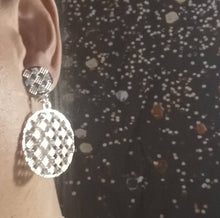 Load image into Gallery viewer, Handmade Rhinestone dangle Clip On Earrings gold
