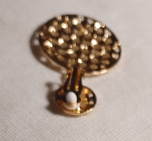 Load image into Gallery viewer, Handmade Rhinestone dangle Clip On Earrings gold
